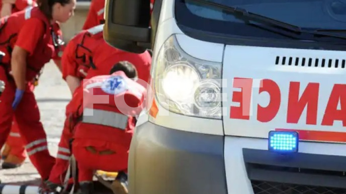 Na mostu se zapalio autobus